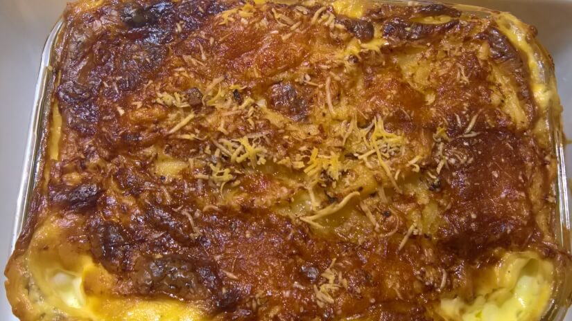 My favourite bit is the crispy, crunchy parmesan coated slices of potato on the very top of the dauphinoise